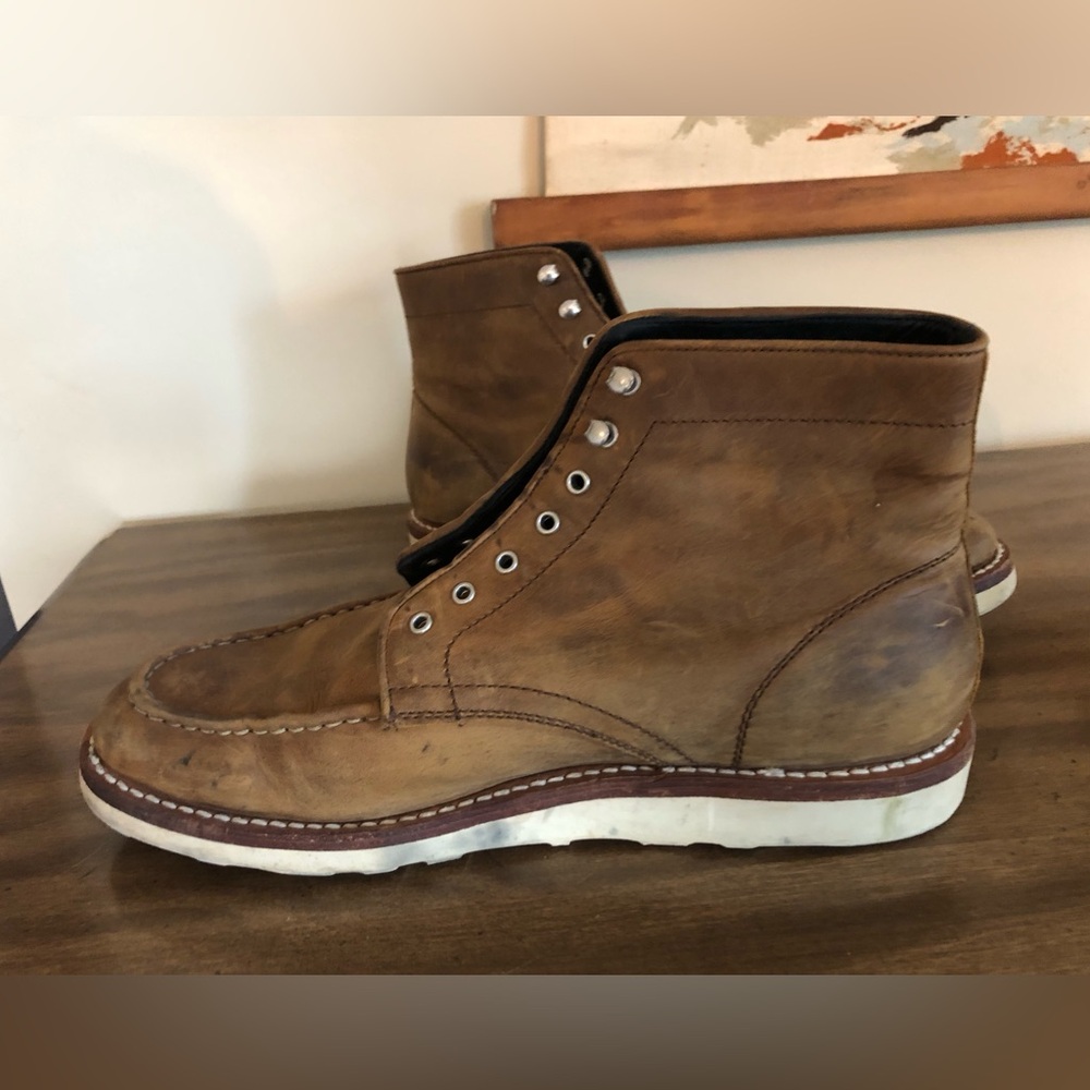 Classic Tan Leather Men's Boots - Picture 3 of 10